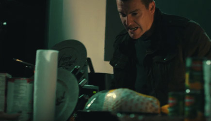 Corridor Digital - Jason Bourne Cooks Thanksgiving