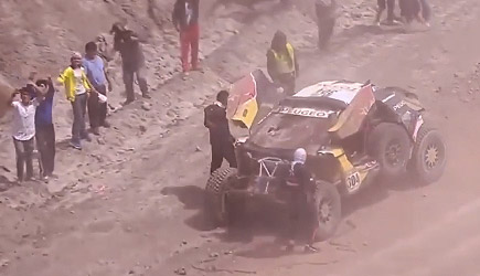 Dakar 2017 - Caros Sainz Crash