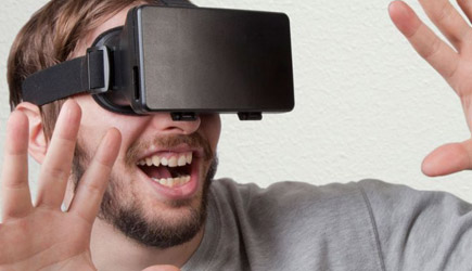 Zieltje Speelt VR Horror Spel