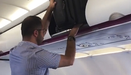 Luggage Doesn't Fit, Airplane