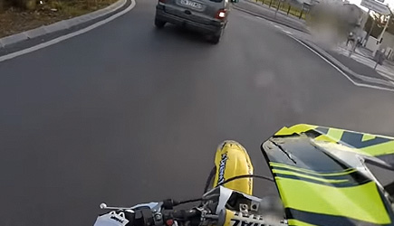 Motocross Rider vs French Police