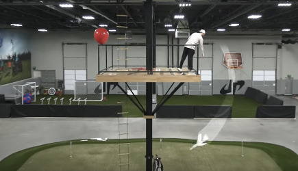 Dude Perfect - Airplane Trick Shots (2)