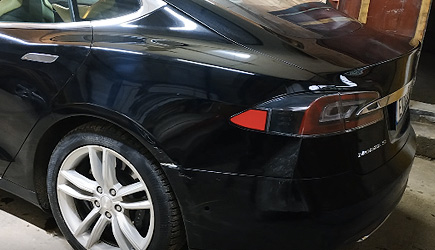 Arthur Tussik - Tesla Model S Car Repair