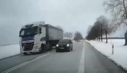 Best Of Dashcams - Bad Driving in Poland 583
