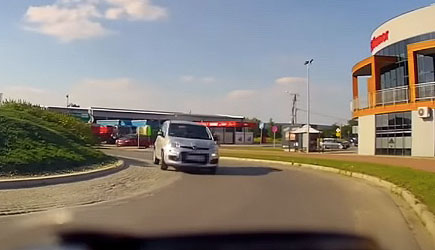 Best Of Dashcams - Bad Driving in Poland 864